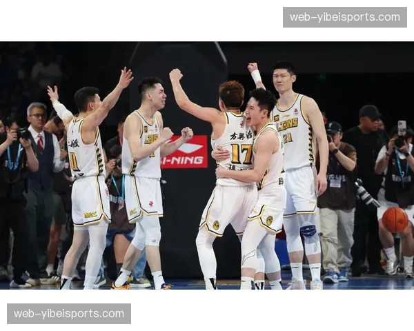 广厦落后15分逆转宁波：塔克与胡金秋内外连线细节